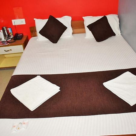 Hotel Debjyoti Siliguri Exterior foto