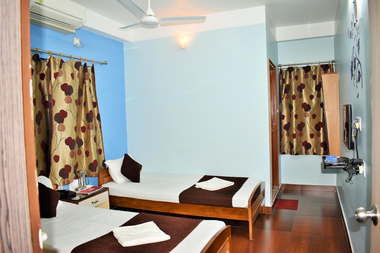 Hotel Debjyoti Siliguri Exterior foto