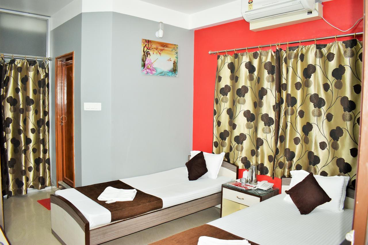 Hotel Debjyoti Siliguri Exterior foto