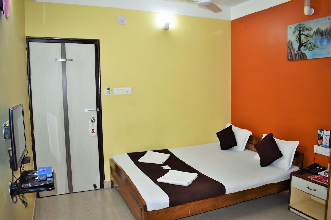 Hotel Debjyoti Siliguri Exterior foto
