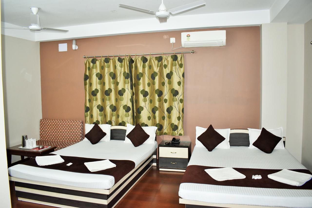 Hotel Debjyoti Siliguri Exterior foto